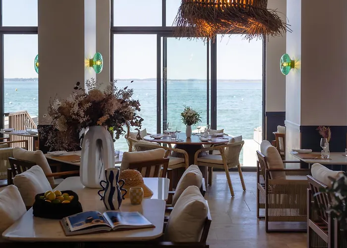 Les Vagues Hotel & Spa
